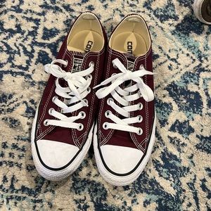 maroon converse